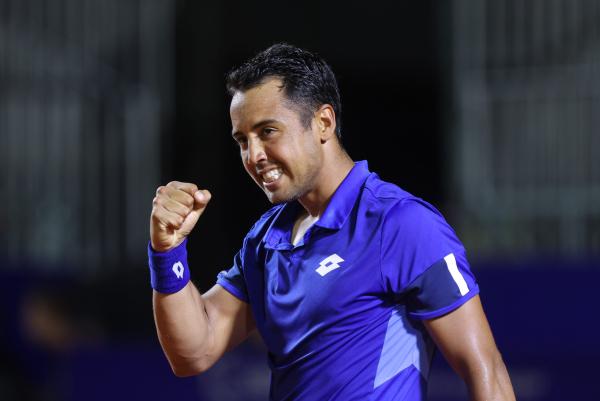 Dellien avanza con buen juego en el Córdoba Open