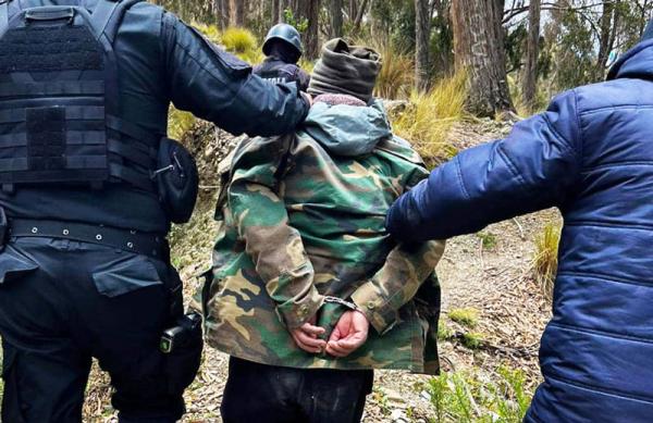 Aprehenden a sentenciado que delinquía armado