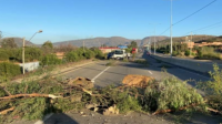 Segundo día de bloqueo en carretera antigua a Santa Cruz