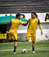 Debutantes stronguistas para el Clásico Paceño sobrepasan los ocho e incluyen D.T.