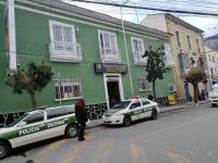 Policía ebrio allanó una casa y golpeó al ocupante