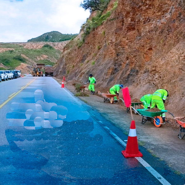 Movilizan maquinaria y personal  para garantizar carreteras expeditas