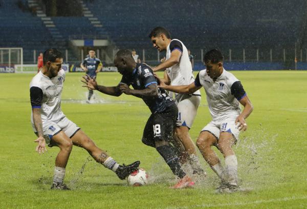 Palmaflor derrota a Blooming en un partido de 132 minutos