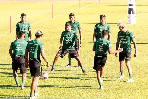 Selección Boliviana de fútbol cumplió su segundo día de labor