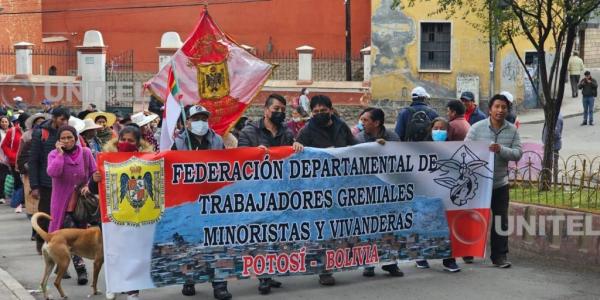 Comcipo advierte con  un paro indefinido