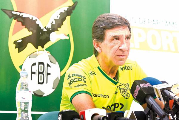 Costas: ‘Hay que corregir  el torneo local’