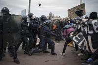 Vuelven protestas a Francia en  contra de reforma de pensiones