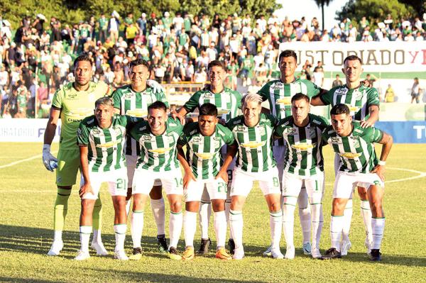 Oriente Petrolero recibe a Royal Pari