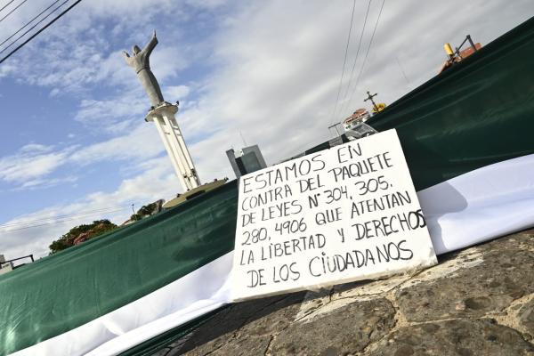 Hubo bloqueos; pero circulación  en la capital cruceña fue posible