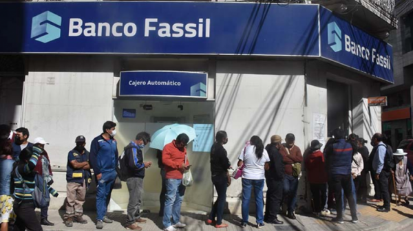 Allanan 4 casas del presidente del Banco  Fassil y activan proceso por estafa