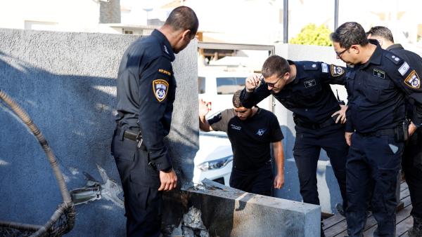 Terroristas palestinos lanzaron  más de 100 cohetes a Israel