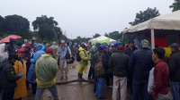 Bloquean por tercer día consecutivo  ruta antigua Santa Cruz-Cochabamba