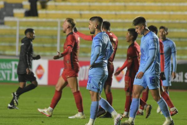 Bolívar tropieza con la misma piedra