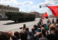 Un tanque, ningún avión y menos  soldados que en la pandemia