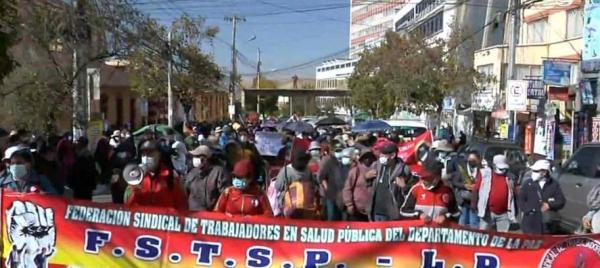 Trabajadores en Salud marchan por incumplimiento de pago de bono