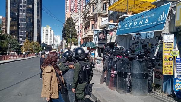 Toma de sede de APDHB es nuevo golpe a la democracia