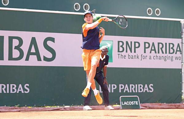 Juan Carlos Prado marca un hito en el tenis boliviano