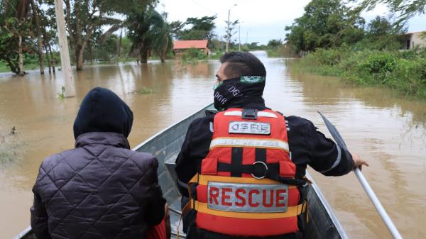 Inundaciones afectan a más de 200 familias en Cuatro Cañadas