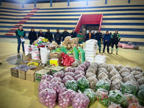 Continúan tareas de evacuación en Cuatro Cañadas y Okinawa Uno