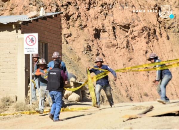 Dos periodistas fueron agredidos por cooperativistas en Cerro San Pedro