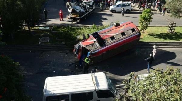 Colisión múltiple en Cochabamba  deja al menos 3 muertos y 15 heridos