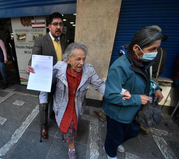 Amparo Carvajal anuncia que  seguirá en vigilia hasta «morir»