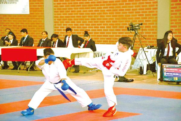 Karate define la selección nacional