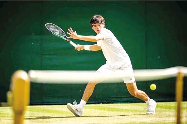 Juan Carlos Prado cae  en Wimbledon Junior