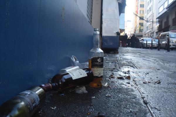 Tras verbena La Paz quedó con gran cantidad de basura