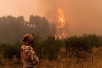 UE despliega cuatro aviones y 220  bomberos ante incendios en Grecia