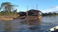 Dos comunidades resisten a balsas  mineras en el río Madre de Dios