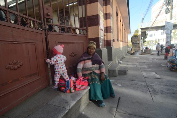 Pacientes son los más perjudicados  por conflicto en Hospital de Clínicas