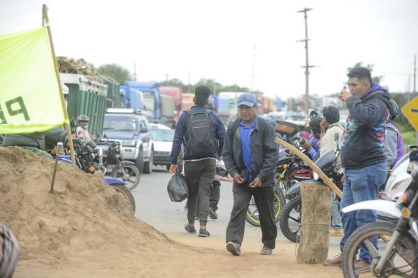 Levantan bloqueos  en la ruta al Beni