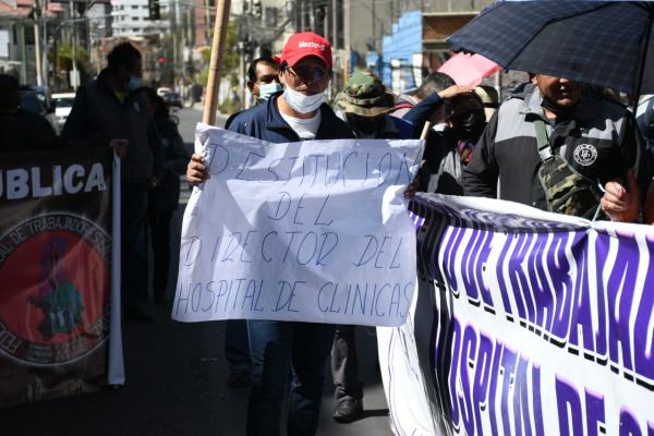 Trabajadores del Hospital de Clínicas cumplen primer día del paro de 48 horas