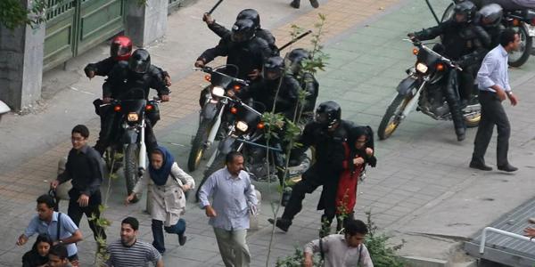 Régimen de Irán cuadriplicó condenas  con latigazos desde inicio de protestas