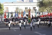 Estudiantes y militares rinden homenaje a Bandera boliviana