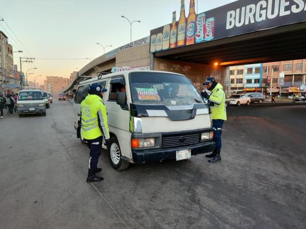 Vecinos, choferes y comuna llegan a acuerdo y suspenden movilizaciones