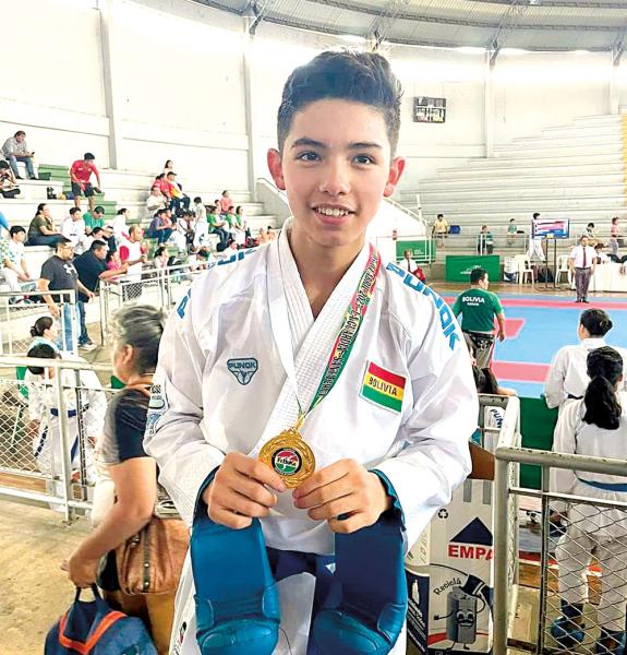 Boliviano Vargas gana bronce en el Panamericano de Karate