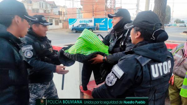 Aparecen papás de bebé abandonada en  bolsa para mercado y quieren recuperarla