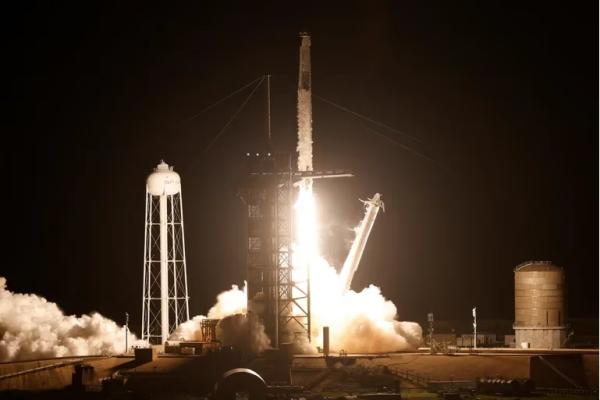 Despegó con éxito misión tripulada  Crew-7 de la NASA y SpaceX a la EEI