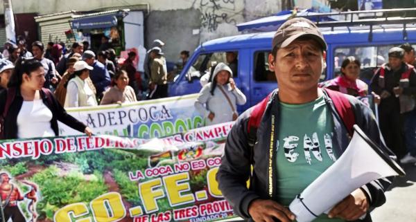 Yungas: Tras silencio de tres radios,  cocaleros exigen libertad de expresión