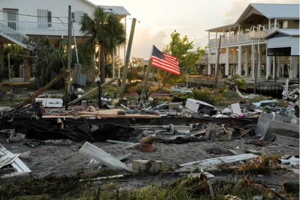 Huracán Lee se fortalece en Atlántico  y sus olas amenazan a islas del Caribe