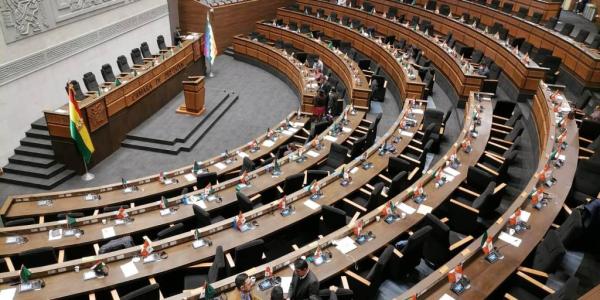 Diputados convocan a sesión para  tratar la ley de interpelaciones