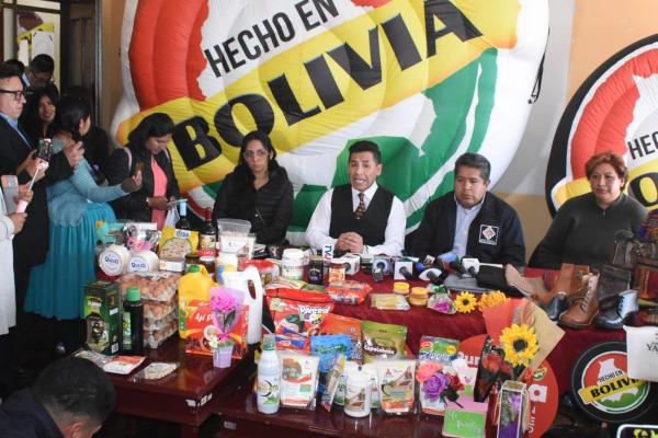 Presentaron  feria Hecho en Bolivia   a realizarse en la ciudad de El Alto