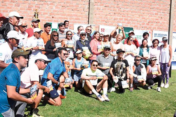 La Paz arrasa en el Nacional Senior de tenis