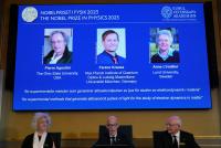 Tres científicos comparten  el premio Nobel de Física