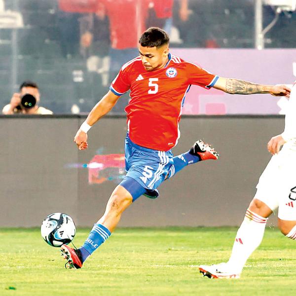 Chile supera a Perú en el Clásico