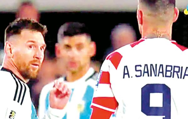 MESSI RESPONDE AL ESCUPITAJO DE SANABRIA