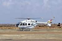 Helicóptero apoya a mitigar  incendios en norte paceño