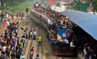 Suben a 17 muertos por choque de  dos trenes en el este de Bangladesh